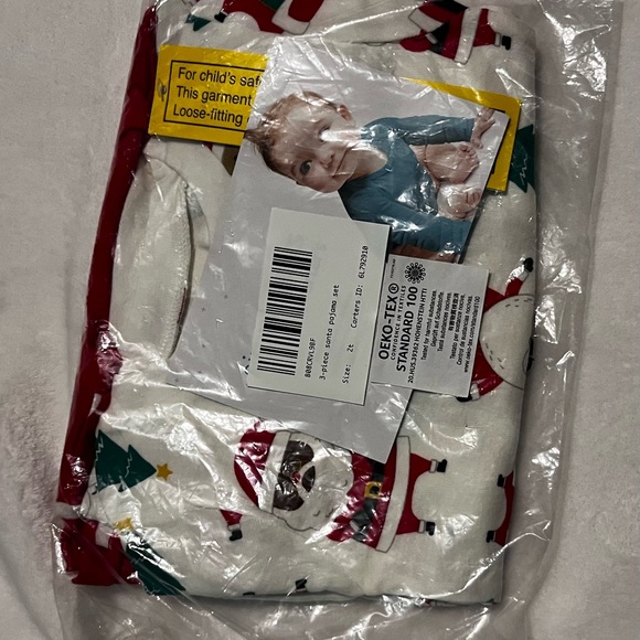 Carter’s 3 piece holiday pajama set (size 2T) NWT - Picture 3 of 3